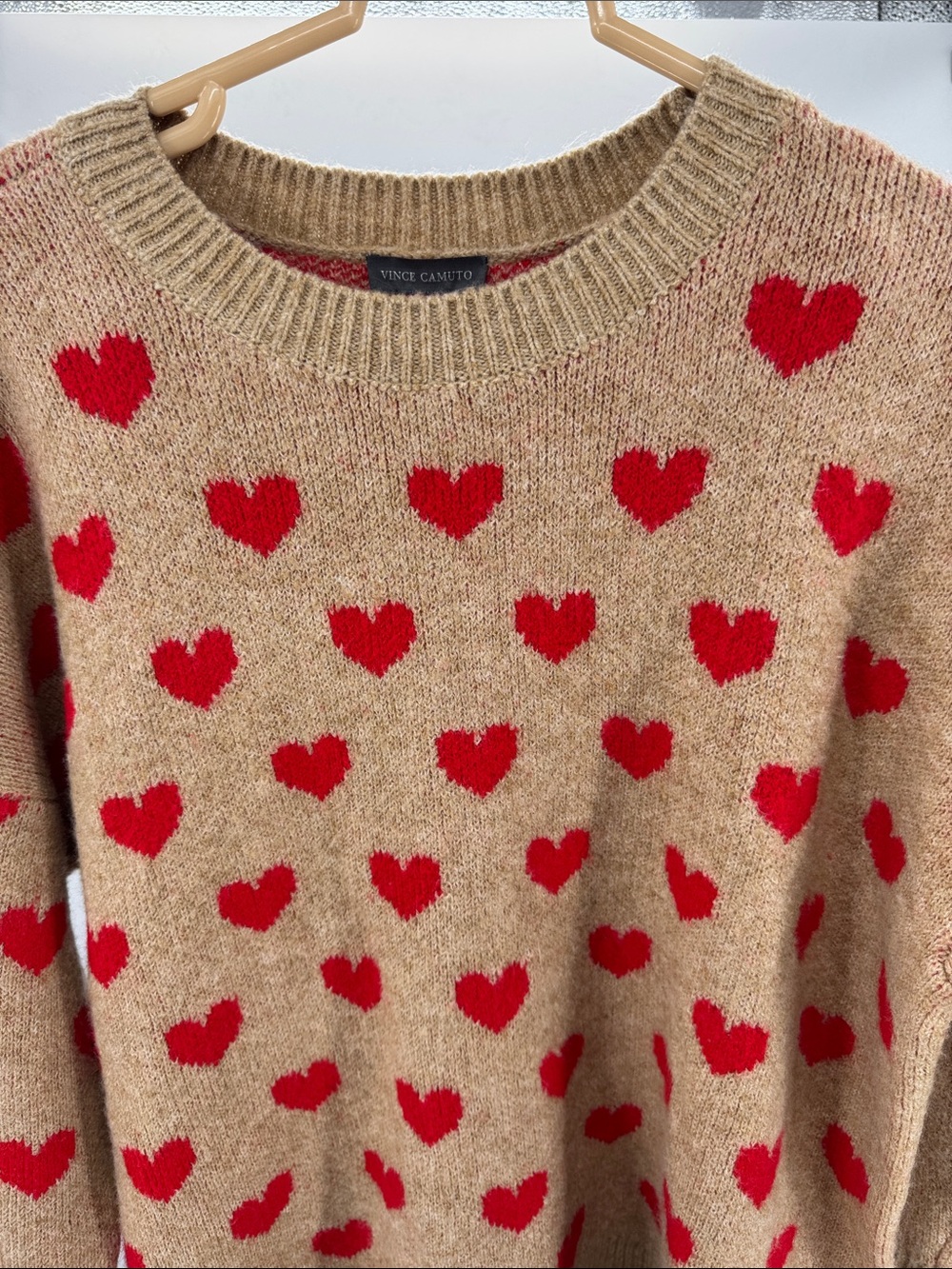 Vince Camuto Beige Crewneck Sweater Red Heart Motif M oversized casual winter - Picture 7 of 11